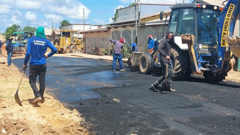 Estado e Prefeitura de Tarauacá trabalham na pavimentação da Rua João Pessoa