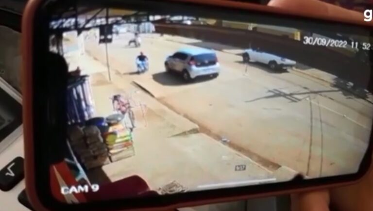 Cinco pessoas são baleadas em barbearia; vídeo mostra ação de atiradores