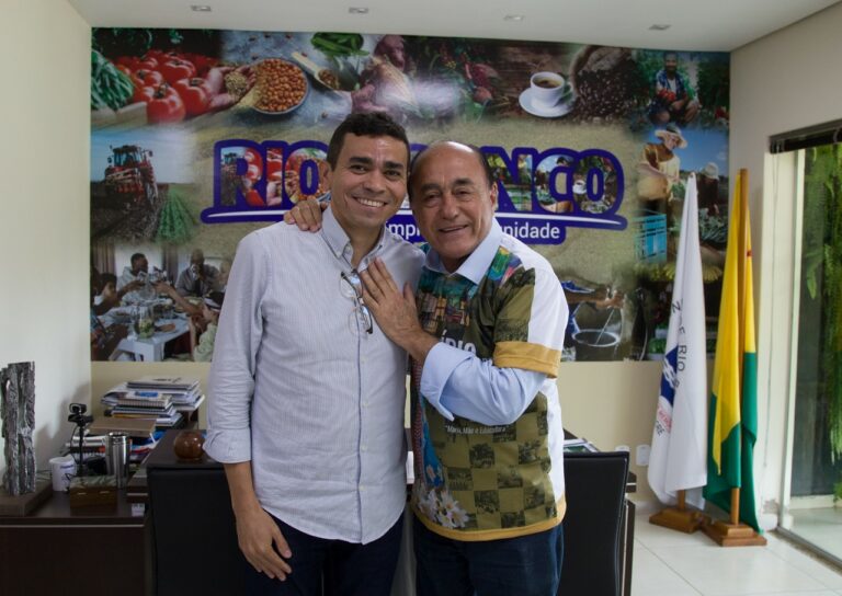 Padre Manoel visita Bocalom e agradece parceria no Círio de Nazaré