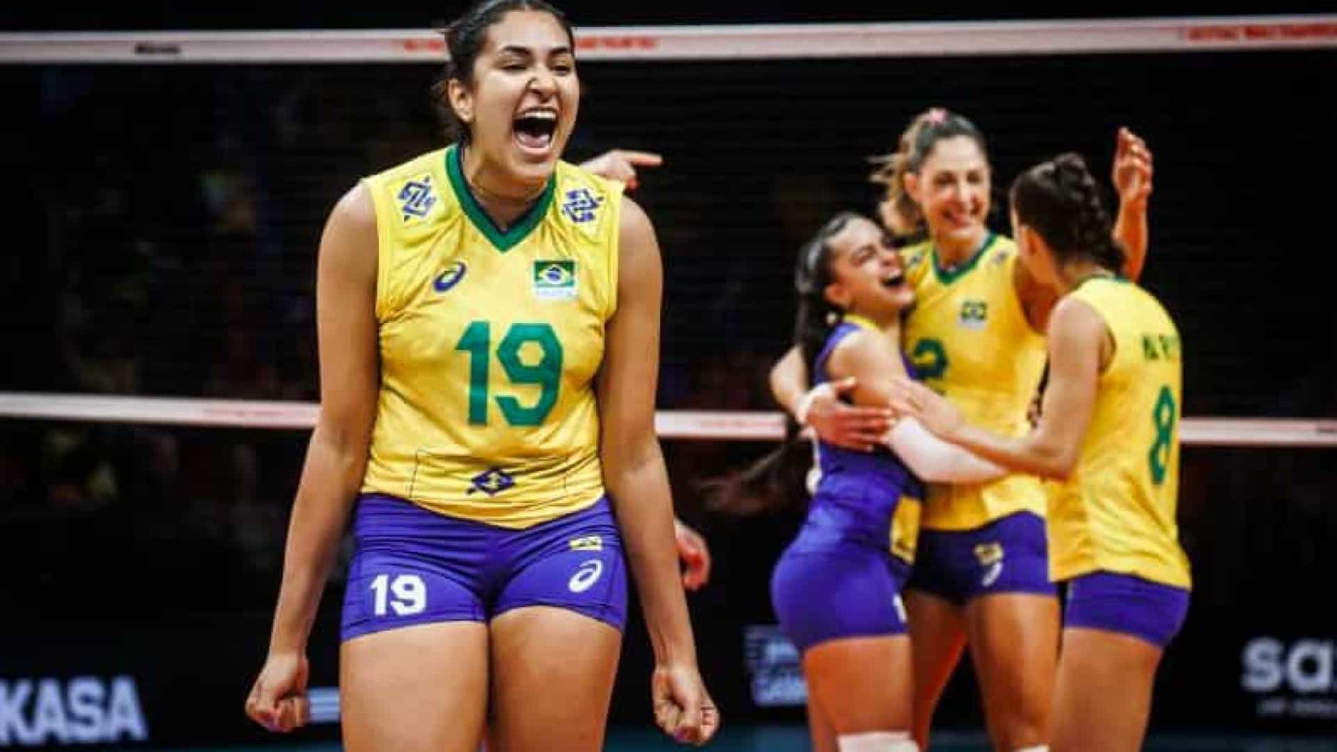 Brasil bate China de virada na última partida da 1ª fase do mundial de vôlei