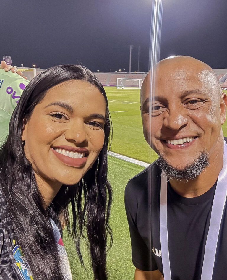Ex-jogador da seleção, Roberto Carlos grava vídeo e emociona Jéssica Ingrede: “Eu chorei”