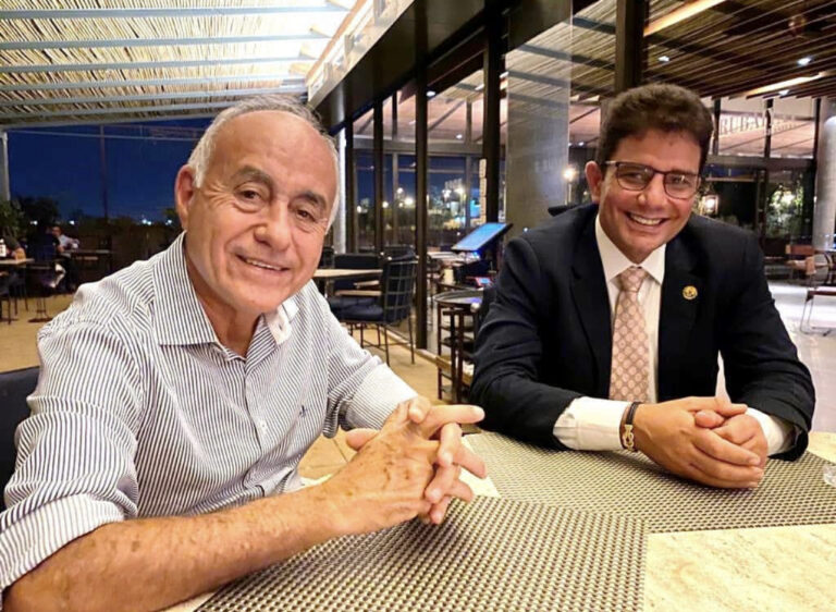 Em clima de Copa, Gladson e Bocalom apostam em placar e definem locais que vão assistir jogo