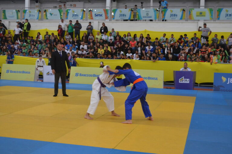 Atletas do interior levam judô acreano aos Jogos Escolares Brasileiros