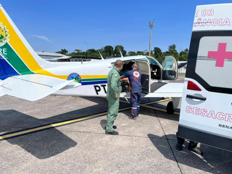 Governo resgata três pacientes em áreas de difícil acesso no Acre