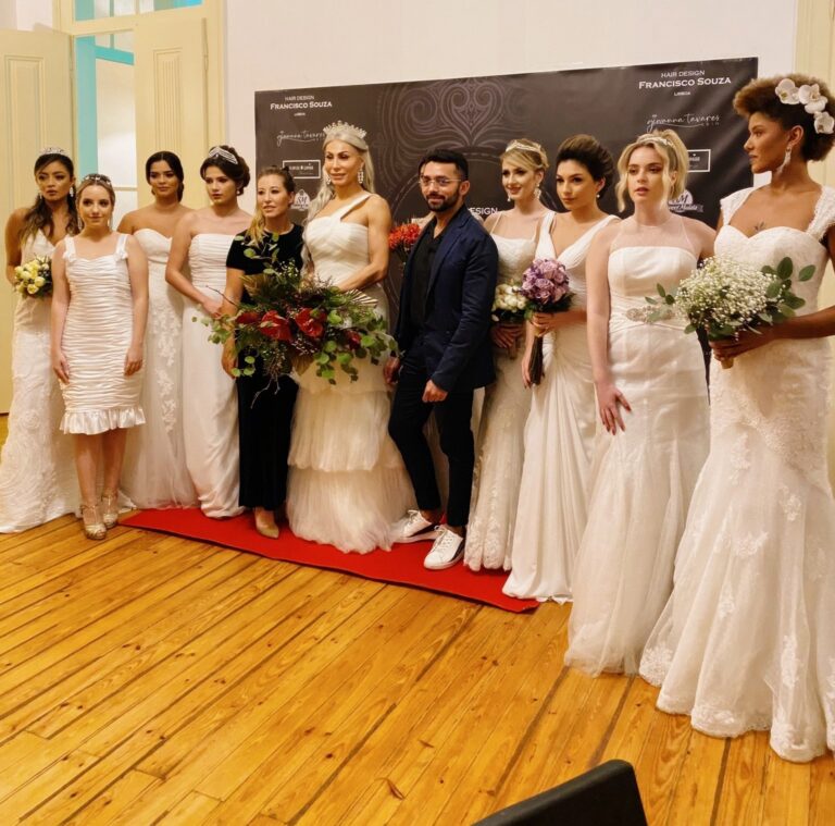 Hair stylist na Europa, acreano aluga palácio para comemorar aniversário de instituto