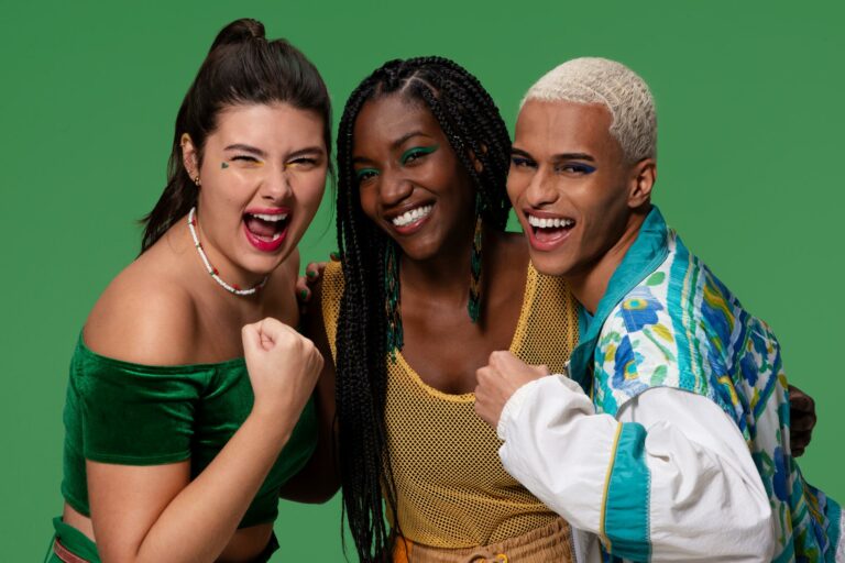 Quem Disse, Berenice? e Guaraná Antarctica se juntam para torcer pelo Brasil com coleção inspirada nas cores do país