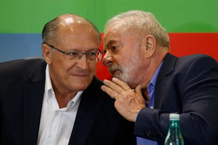 Alckmin e mais 13: confira quem vai receber salário na transição de Lula