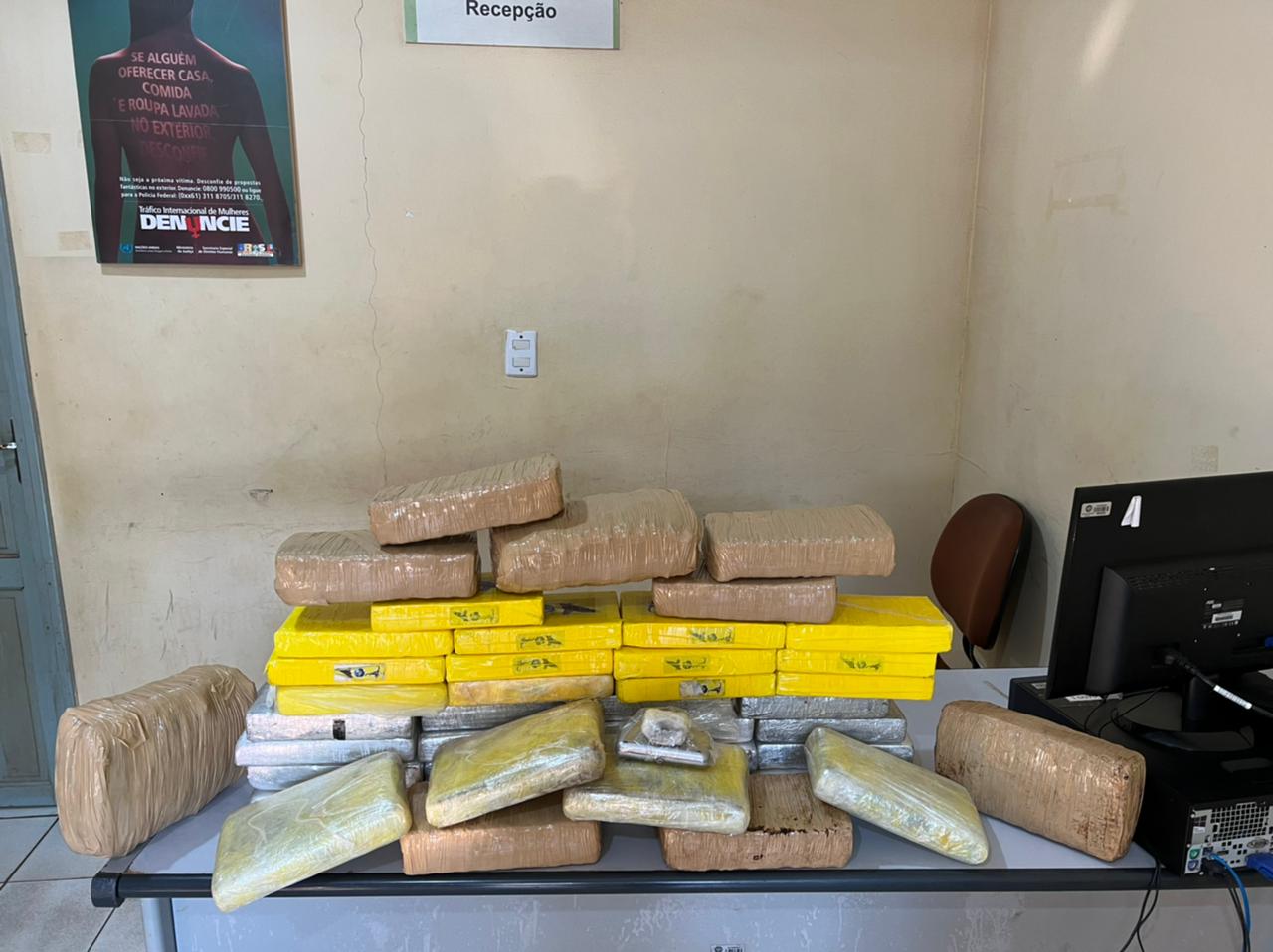 Grupo Especial de Fronteira apreende 40 kg de cocaína e 15 kg de skunk em Brasileia