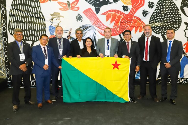 Na conferĂȘncia que debate o parlamento do futuro, Acre Ă© destaque nacional