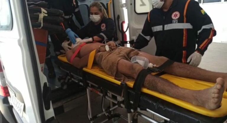 Jovem é baleado no pescoço após troca de tiros com facção rival