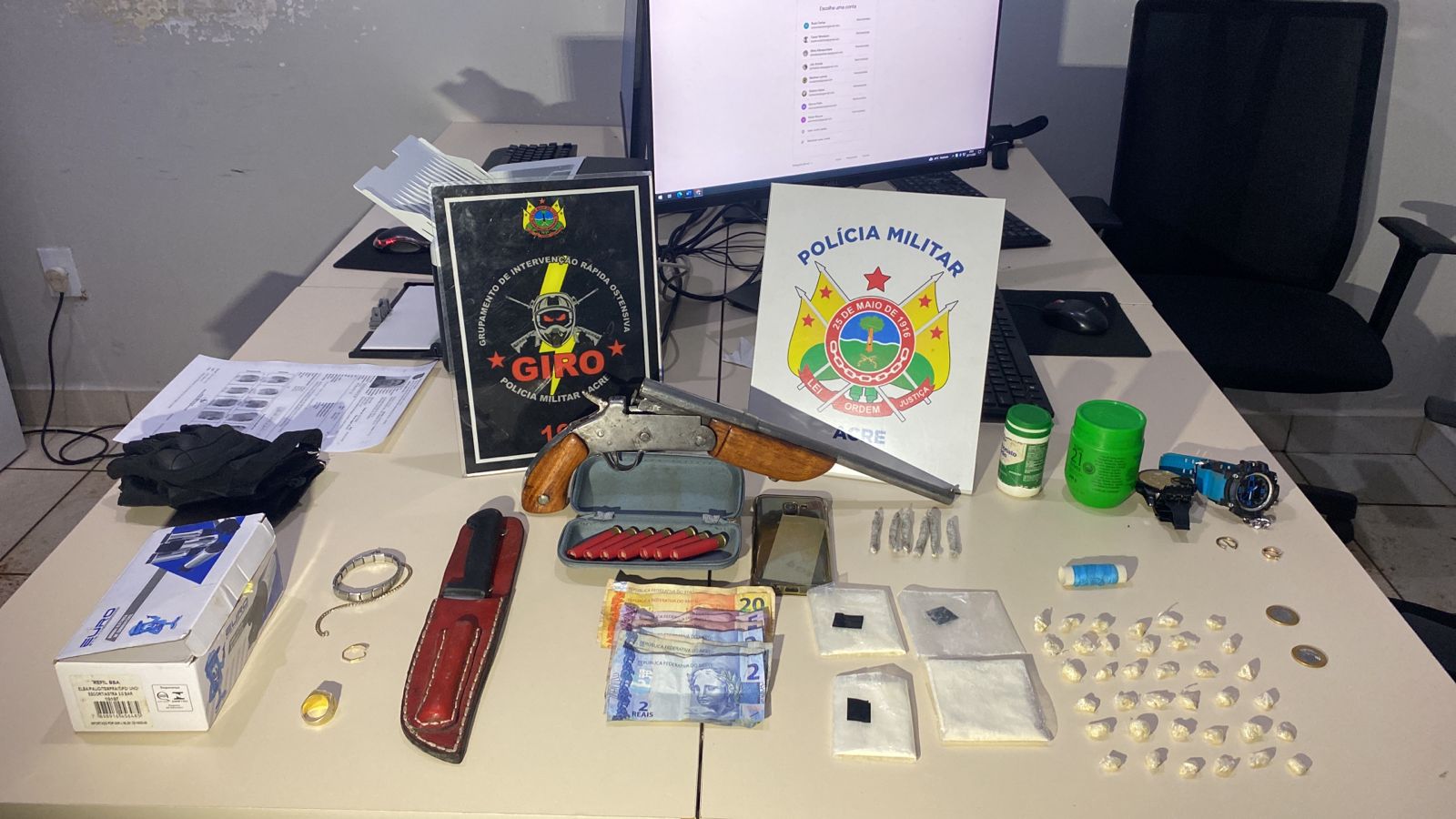 Duas pessoas são presas com arma e droga no bairro Boa Vista, em Rio Branco