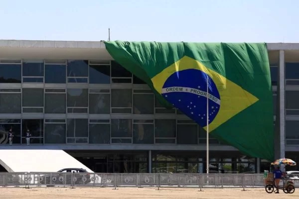 Exclusivo: por suposta “ameaça”, computadores do Planalto são apagados