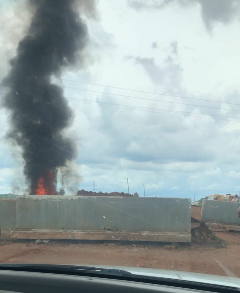 Trechos seguem interditados na BR-364 e desabastecimento já atinge Acre