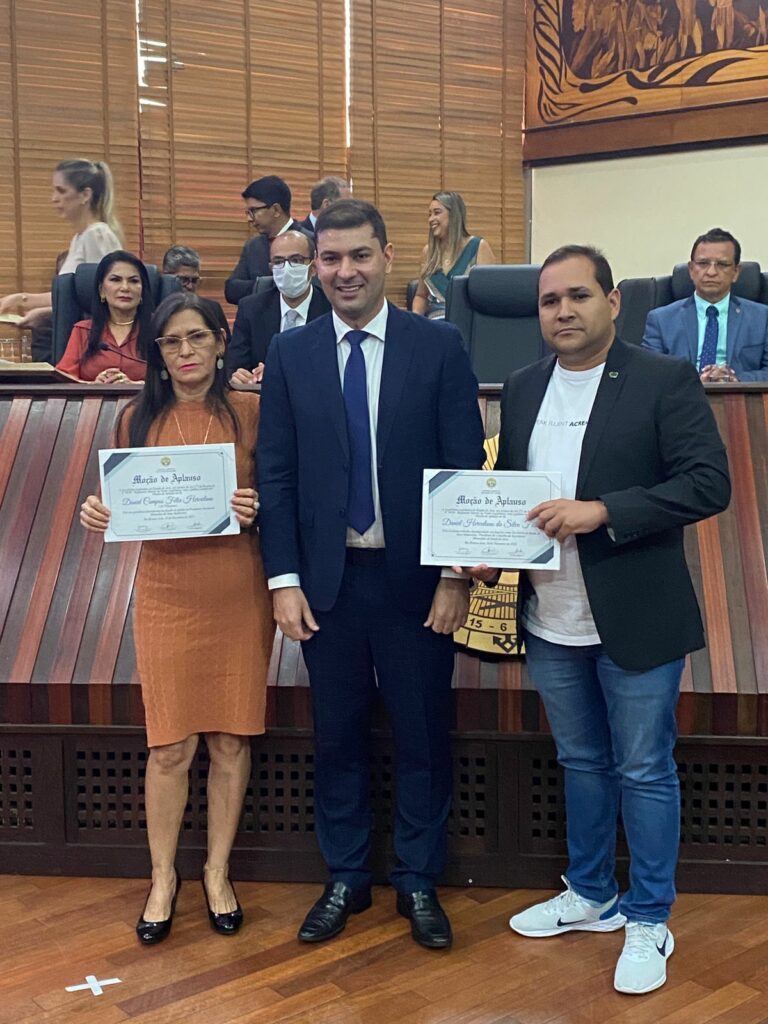 Daniel do Basa e Daniel Herculano são homenageados por Nicolau Júnior na Aleac