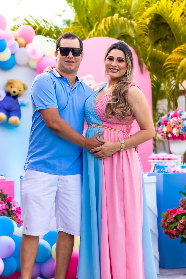 Grávida, influenciadora Katyana Aguiar chora de emoção em chá revelação; veja fotos e vídeo