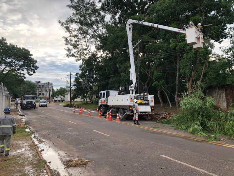 Energisa atua com plano de ação durante as chuvas no Acre