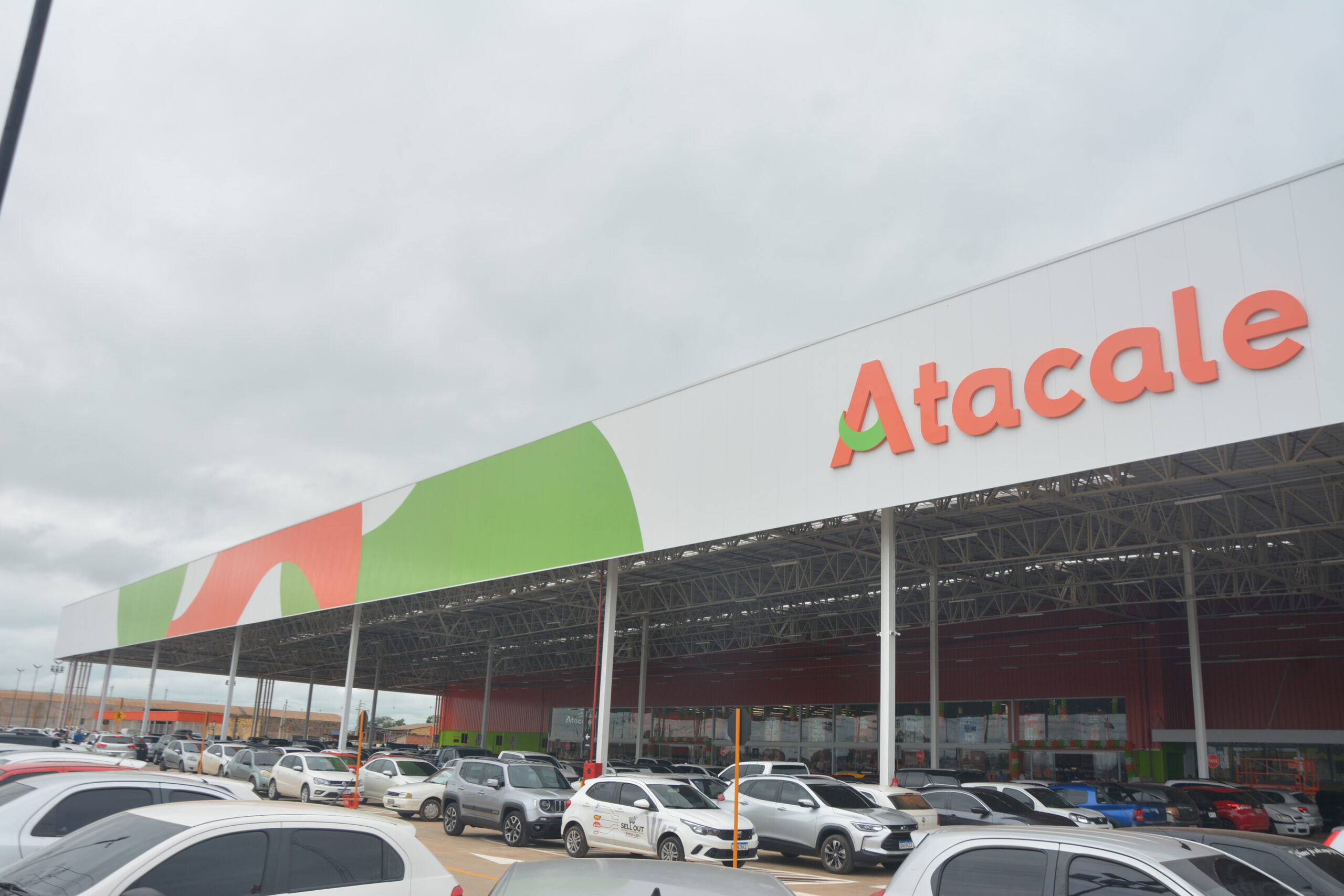 Bocalom participa de inauguração de supermercado na capital