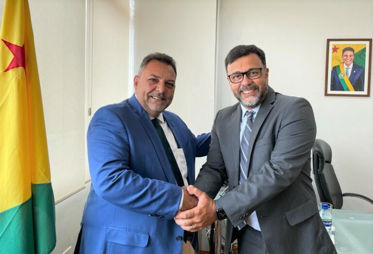 Representante do governo em Brasília e deputado eleito, Zezinho Barbary, acertam parceria pelo Acre