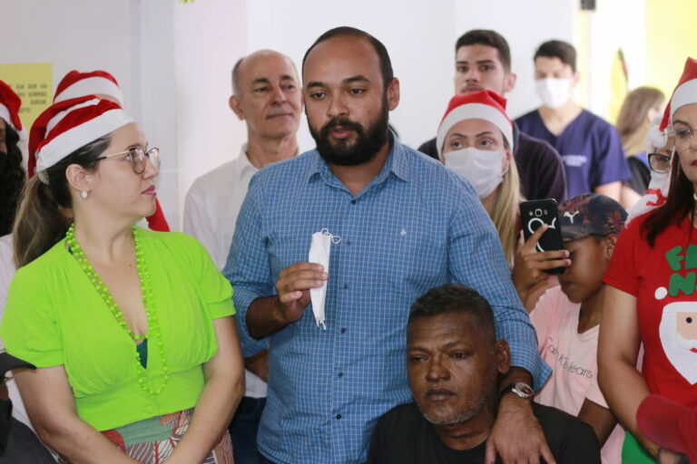 Fundhacre promove ações de Natal para servidores e pacientes do hospital