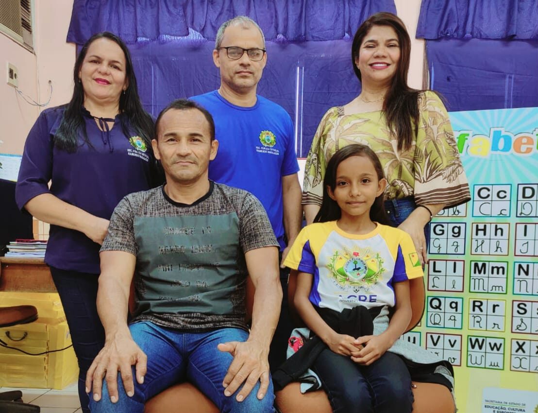 Criança ganha concurso nacional e escola realiza cerimônia no Acre