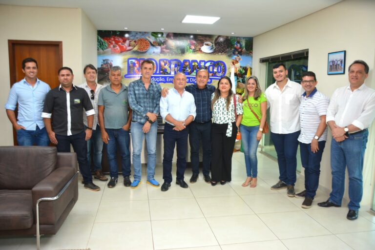 Bocalom recebe Sindicato da Indústria de Produtos Alimentares do Acre e confirma parceria