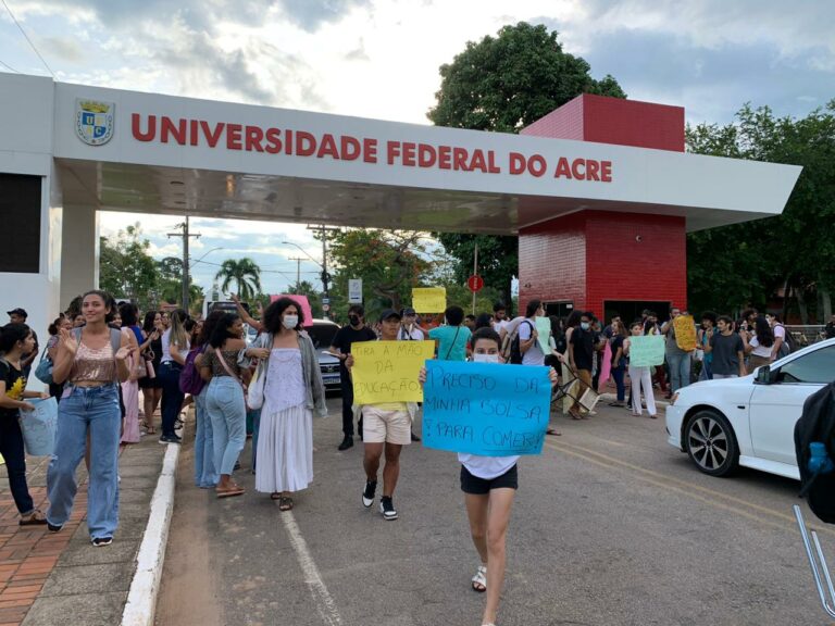 Ufac diz que MEC liberou verba para bolsas, mas segue sem dinheiro para contratos