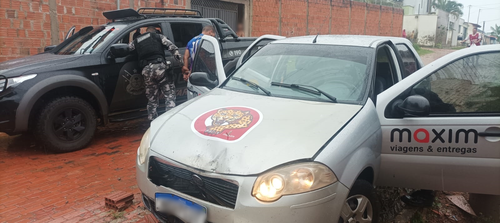 Motorista de app é feito refém no bairro Calafate e acusados trocam tiros com a polícia