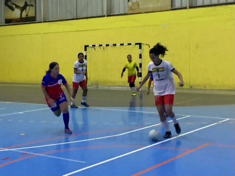 Volta Redonda e Porto Acre decidem Campeonato Estadual Sub 15 de Futsal