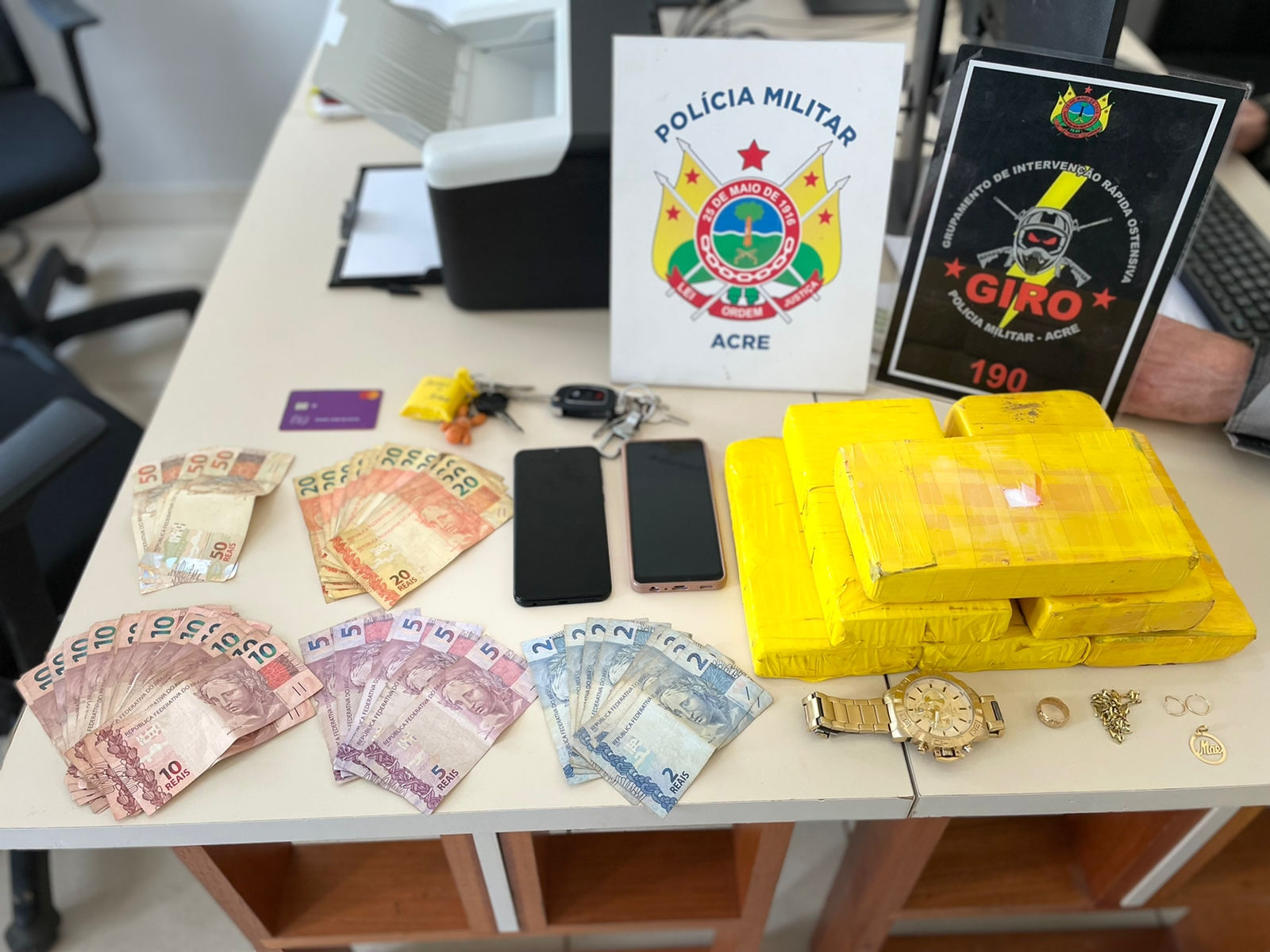 Em abordagem, PM apreende mais de seis quilos de drogas em Rio Branco