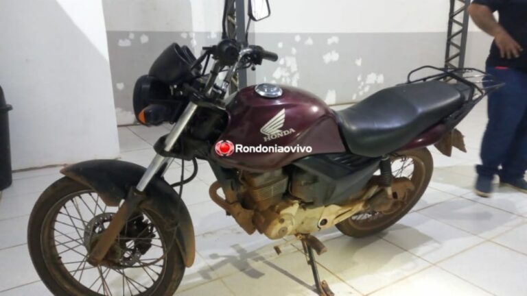 Apenado e adolescente são pegos com moto roubada indo entregar droga