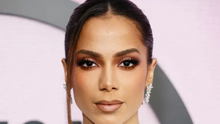 Anitta e a “doença do beijo”: ‘Há dois meses, passei pelo momento mais difícil da minha vida’