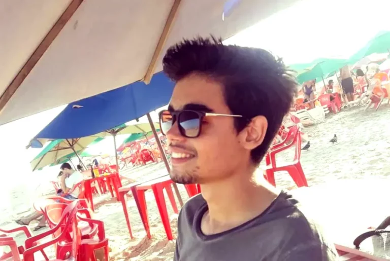 Estudante de odontologia esquarteja colega de quarto e tenta levar partes em carro de aplicativo