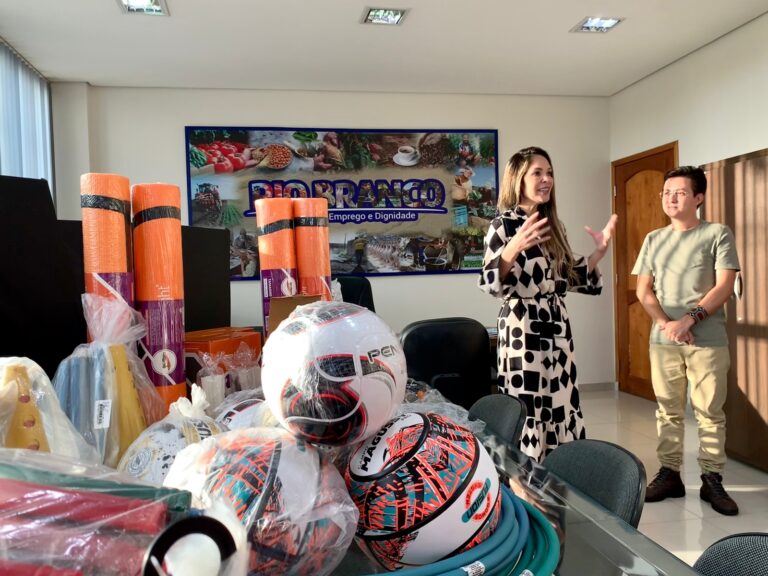 Serviço de convivência em Rio Branco é contemplado com material esportivo