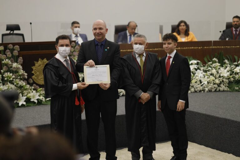 “Faremos o máximo por Sena Madureira e pelo Acre”, diz Gehlen ao ser diplomado deputado federal