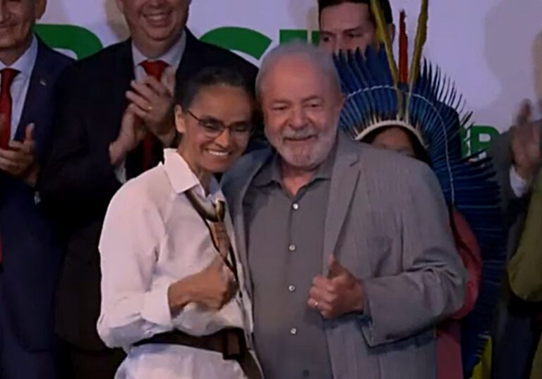 Marina diz que aumento de desmatamento na Amazônia é ato criminoso contra Lula