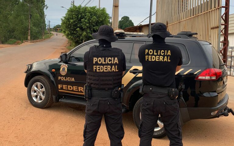 PF no Acre divulga imagens exclusivas de mandados contra bolsonaristas que interditaram BR