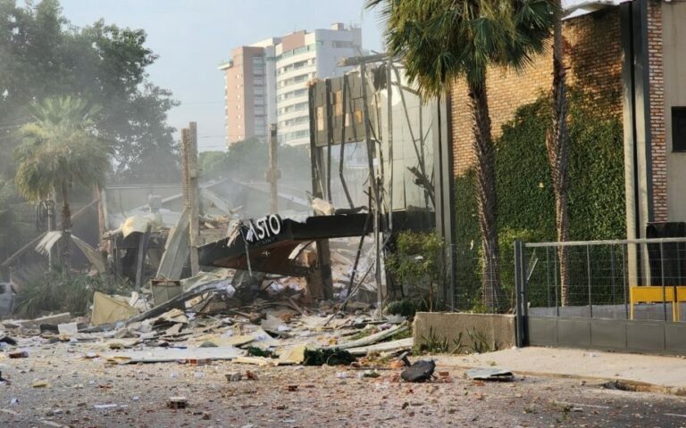 VÍDEO: Explosão destrói restaurantes do grupo Coco Bambu em Teresina