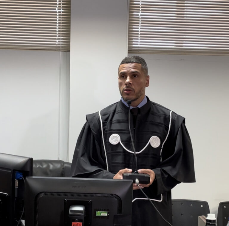 Antes de absolver PF, juiz dá duro recado a policiais: “Álcool e arma não combinam”