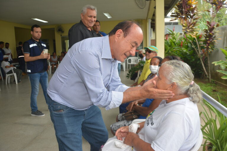 Prefeito de Rio Branco realiza visita técnica na regional Calafate