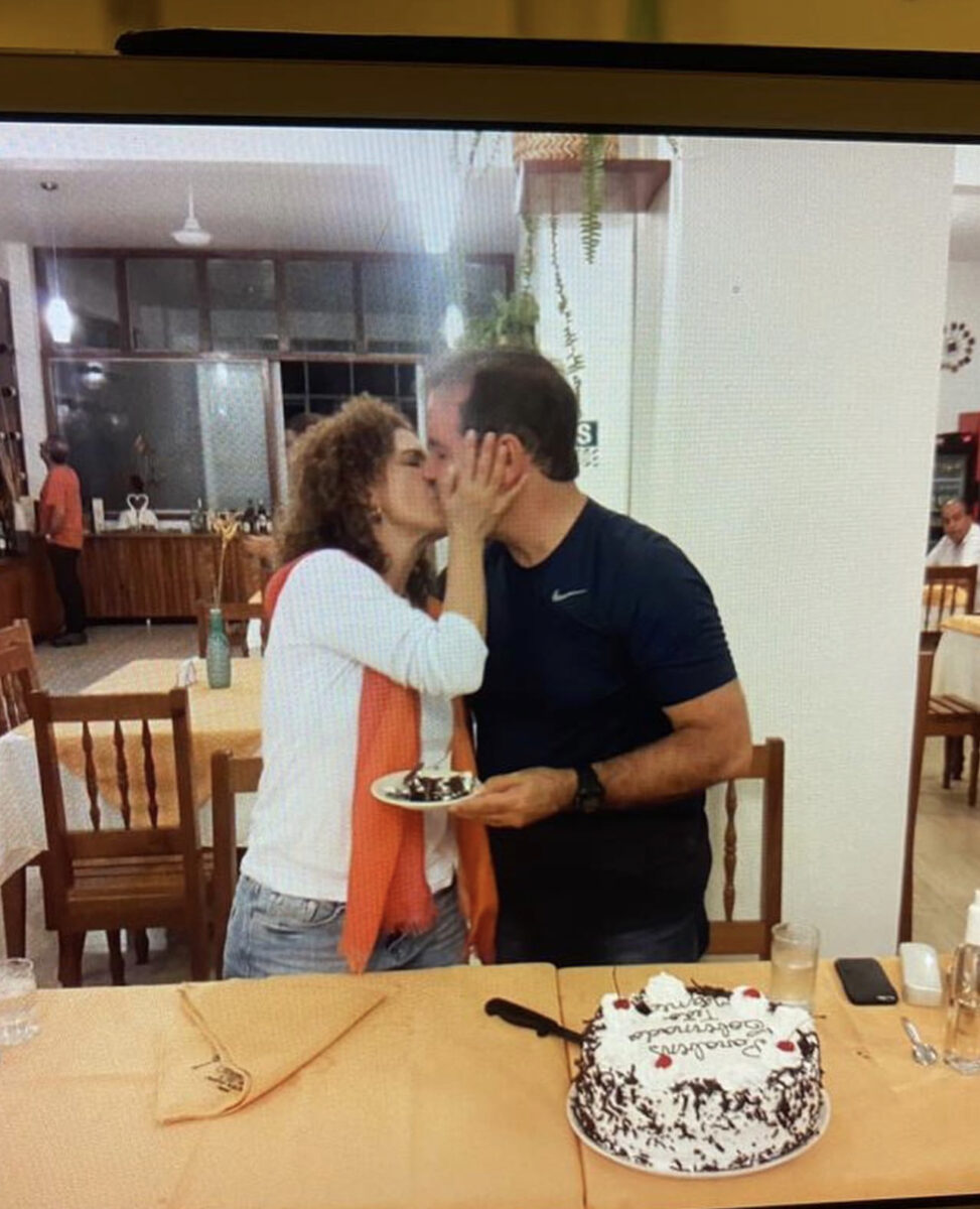 A mensagem de aniversário ganhou cliques com beijo. Foto: Reprodução 