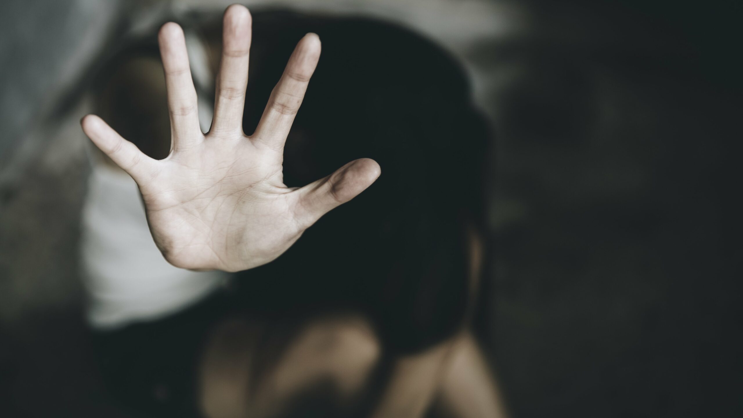 Feminicídio deixou mais de 100 crianças órfãs no Acre nos últimos anos; veja casos