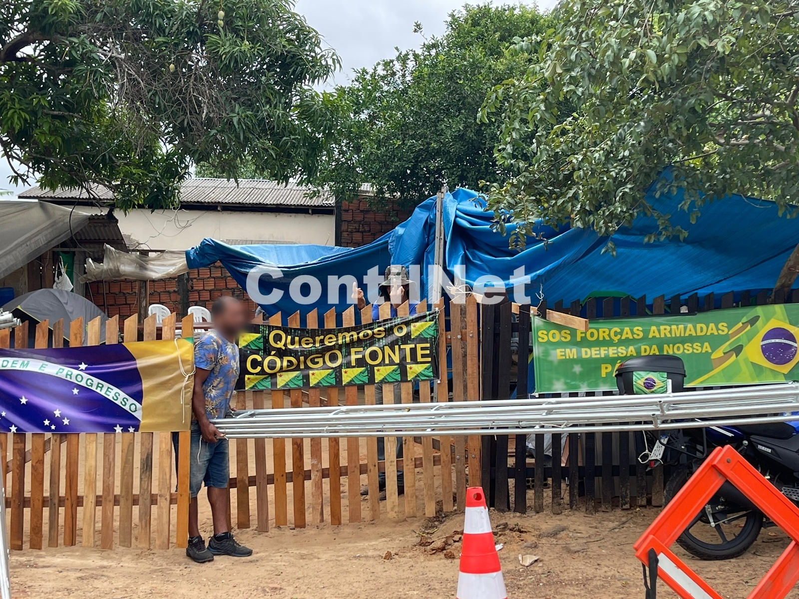 VÍDEO: Acampamento bolsonarista começa a ser desmontado em Rio Branco VÍDEO: Acampamento bolsonarista começa a ser desmontado em Rio Branco
