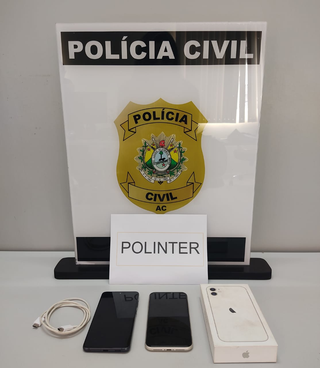 No Acre, polícia recupera celulares de última geração roubados da Americanas