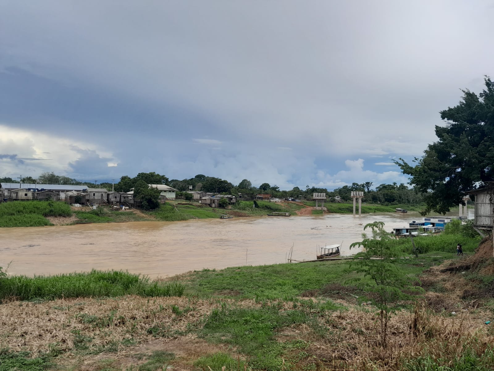 Em Sena Madureira, nível do rio Iaco baixou mais de 2 metros nas últimas 24 horas