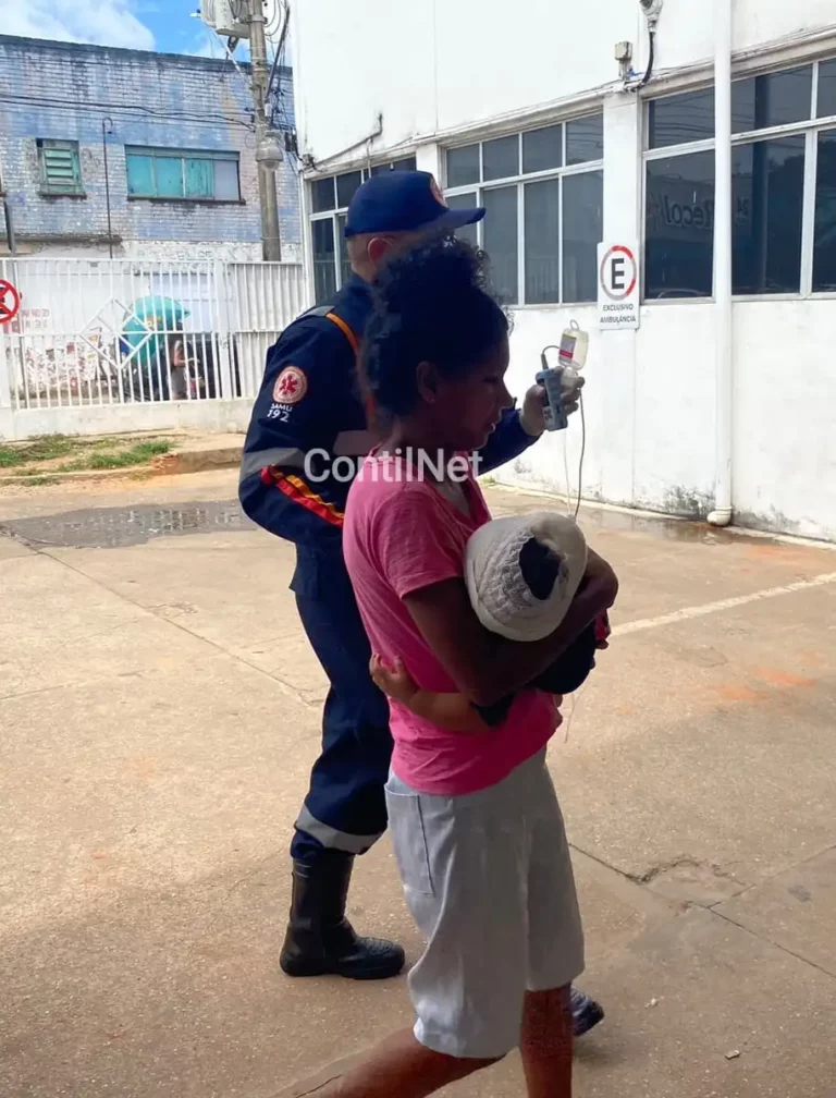 Avó lia a bíblia enquanto bebê atirava contra a própria cabeça