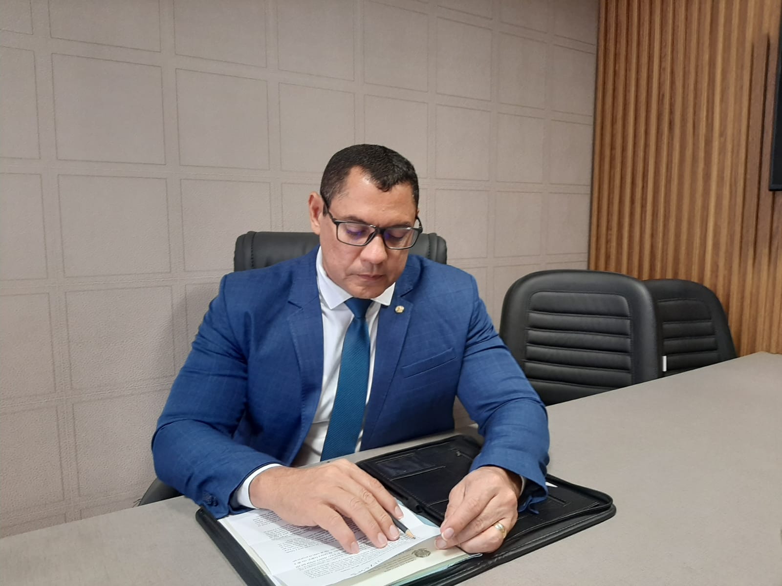 MPAC vai rever recomendação sobre escolas militares, diz deputado coronel Ulysses