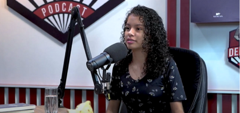 Em novo episódio, Kamily Oliveira é convidada do Dericast para falar sobre depressão