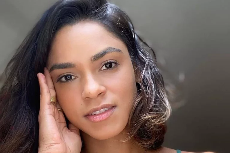 Lucy Alves fala sobre namorada e bissexualidade: “Não é um tabu”