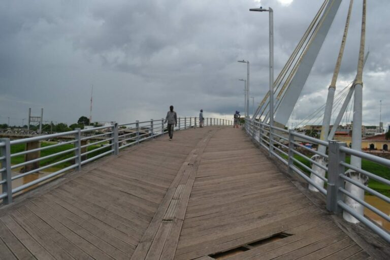 Previsão do tempo: sol com muitas nuvens e chuva a qualquer hora do dia; Confira