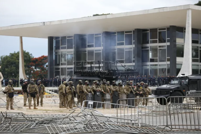 Governo do DF divulga nomes de 276 presos em ataques golpistas; veja lista
